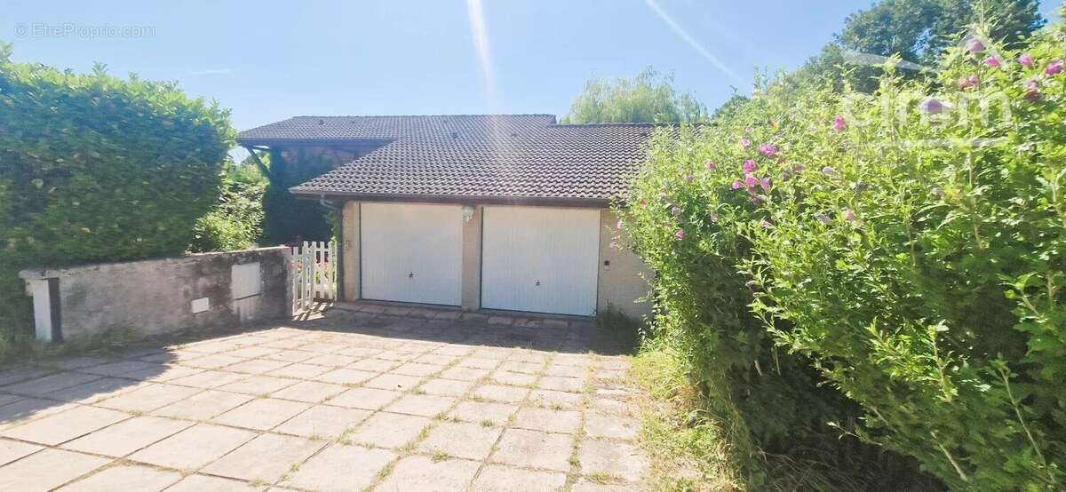 Maison à LA VERPILLIERE