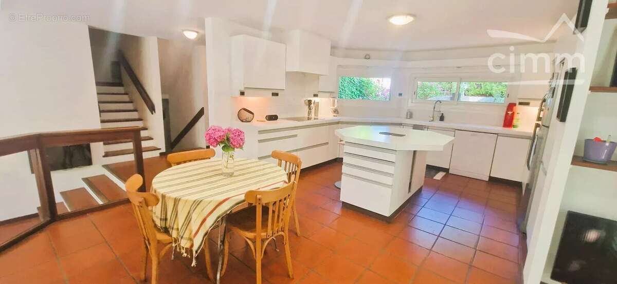 Maison à LA VERPILLIERE