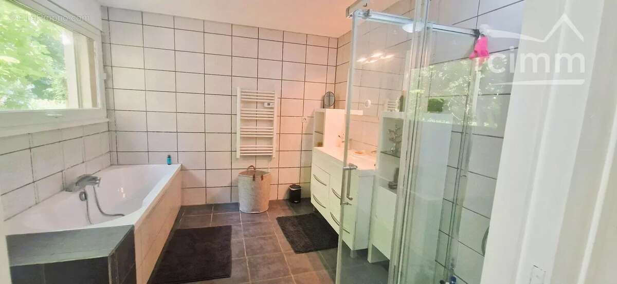 Maison à LA VERPILLIERE