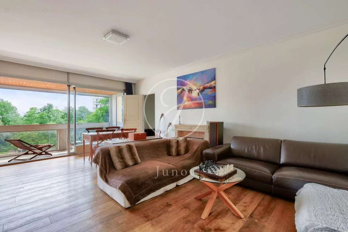 Appartement à GARCHES