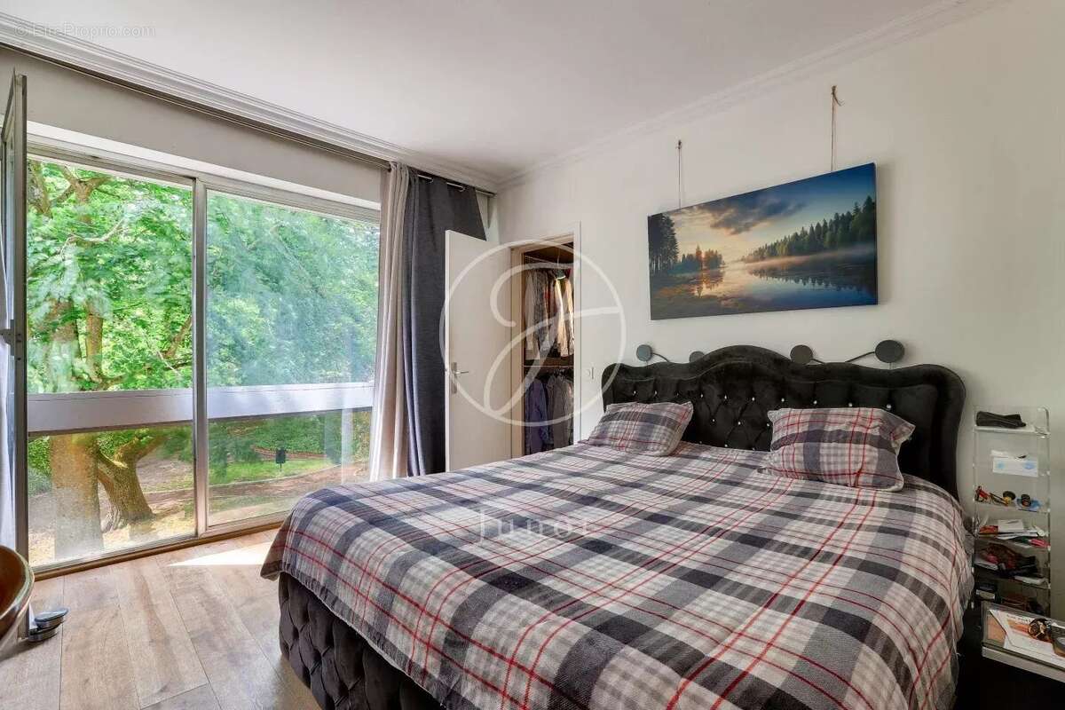 Appartement à GARCHES