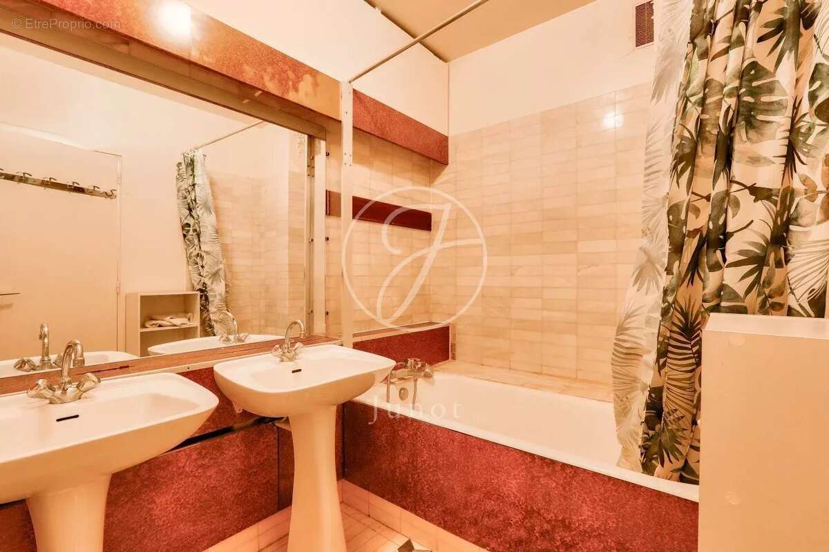 Appartement à GARCHES