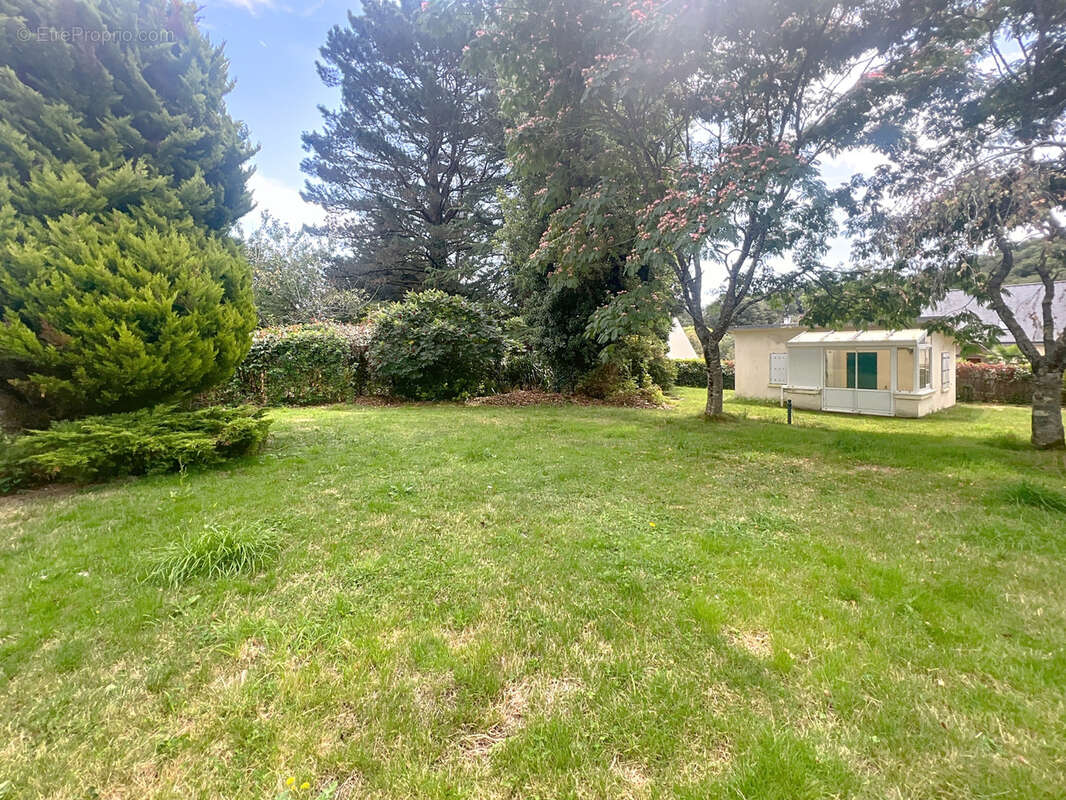 Terrain à LA VRAIE-CROIX