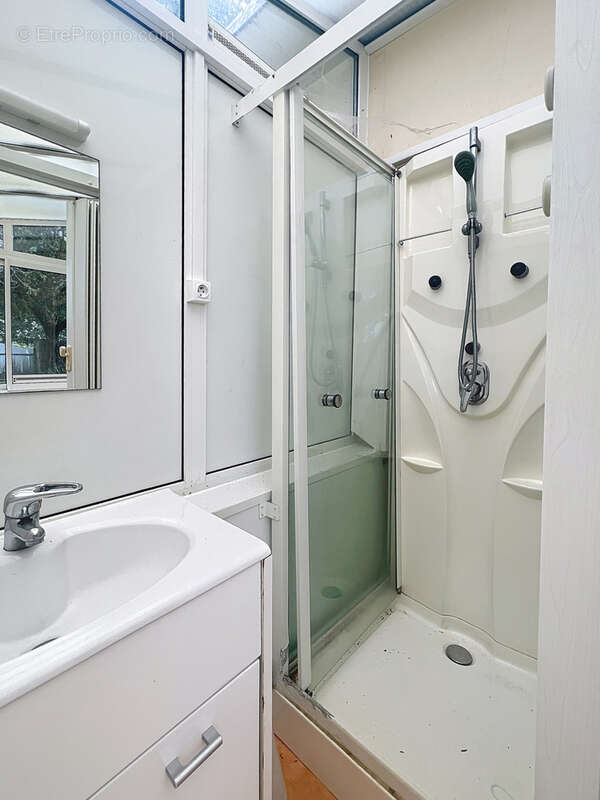 Terrain à LA VRAIE-CROIX