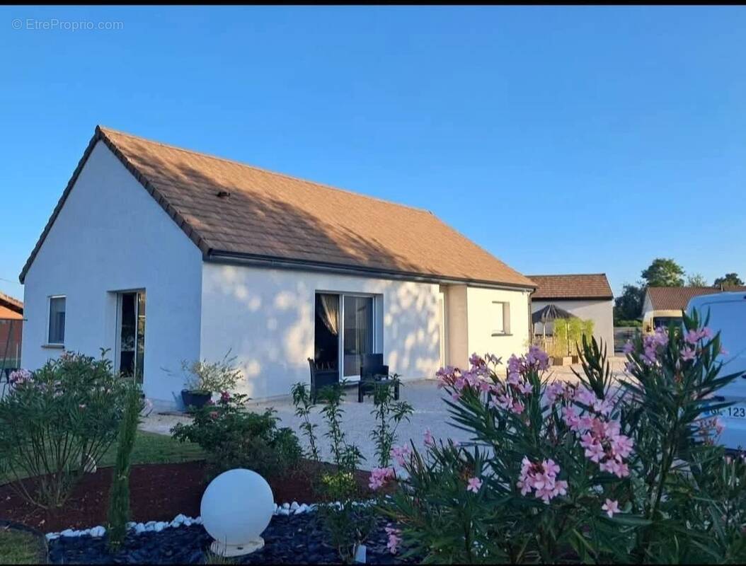 Maison à SAINT-GERMAIN-DU-PLAIN