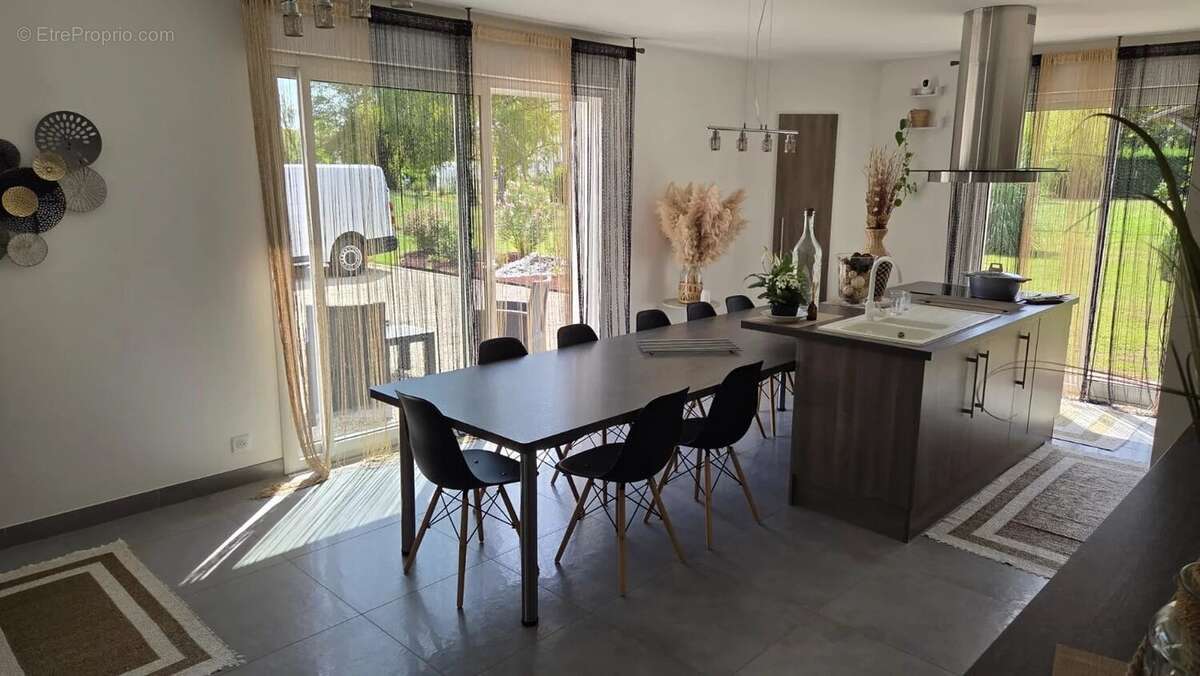 Maison à SAINT-GERMAIN-DU-PLAIN