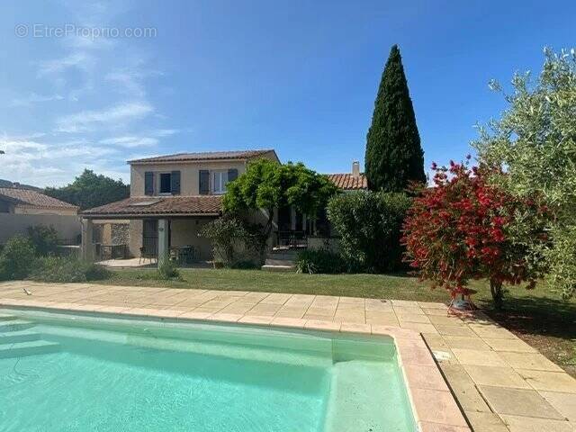 Maison à EYGUIERES