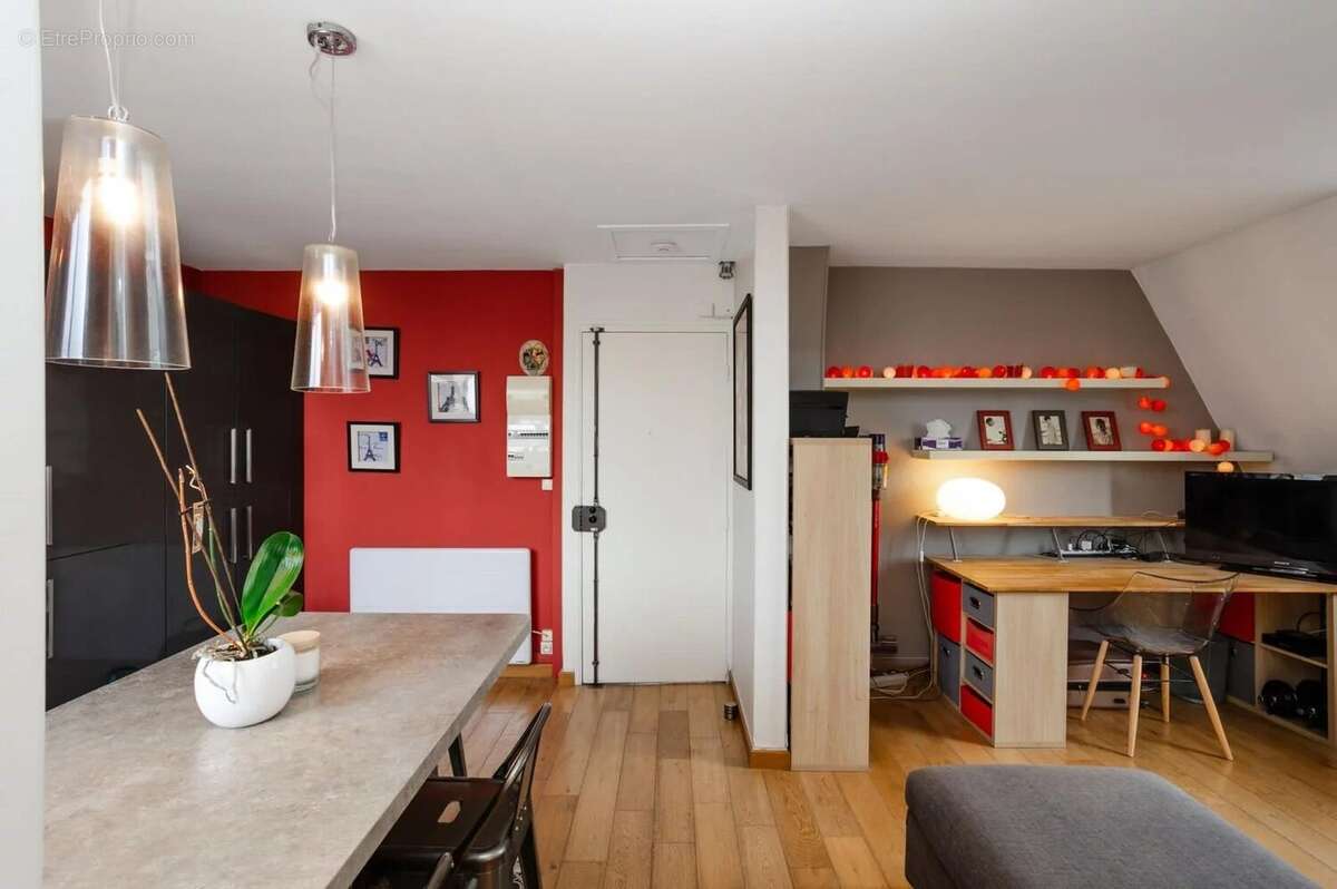 Appartement à PARIS-17E