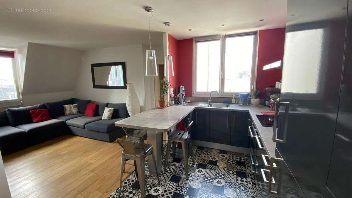 Appartement à PARIS-17E