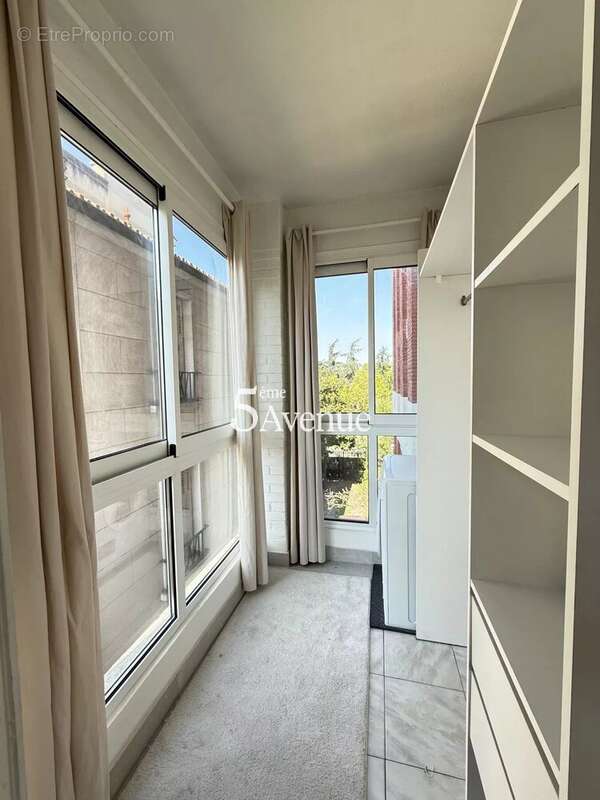 Appartement à CHARENTON-LE-PONT