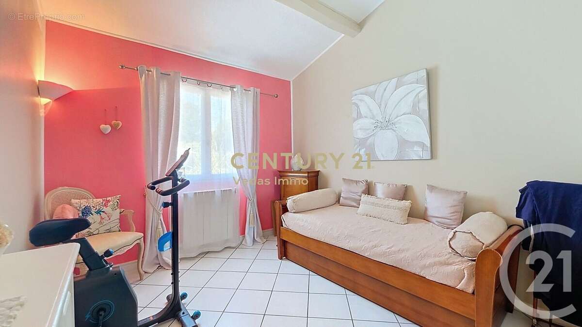 Maison à SAINT-JEAN-DE-VEDAS