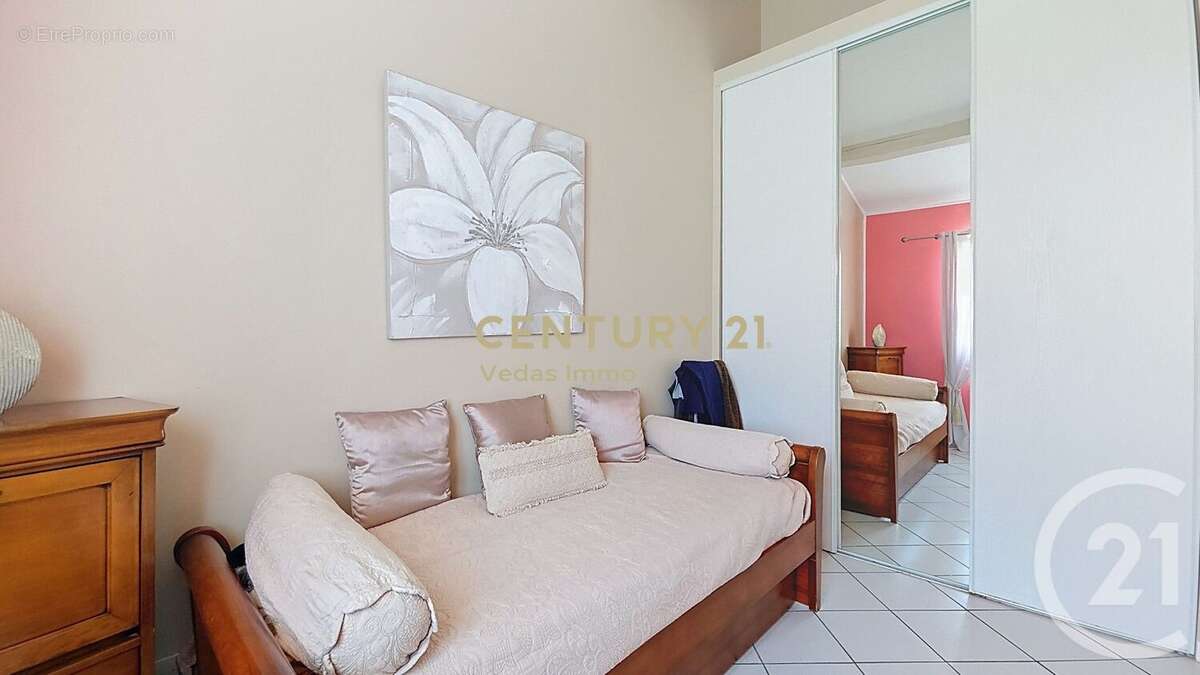 Maison à SAINT-JEAN-DE-VEDAS