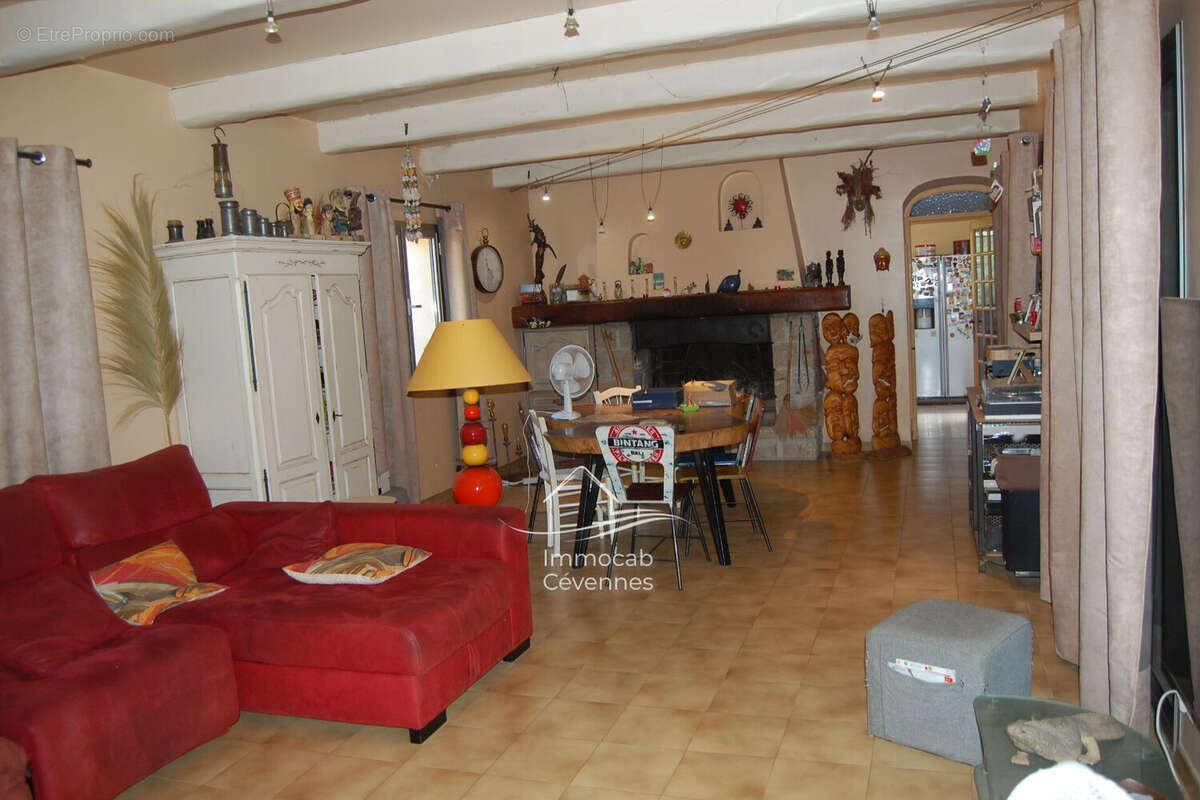 Maison à SAINT-CHRISTOL-LES-ALES