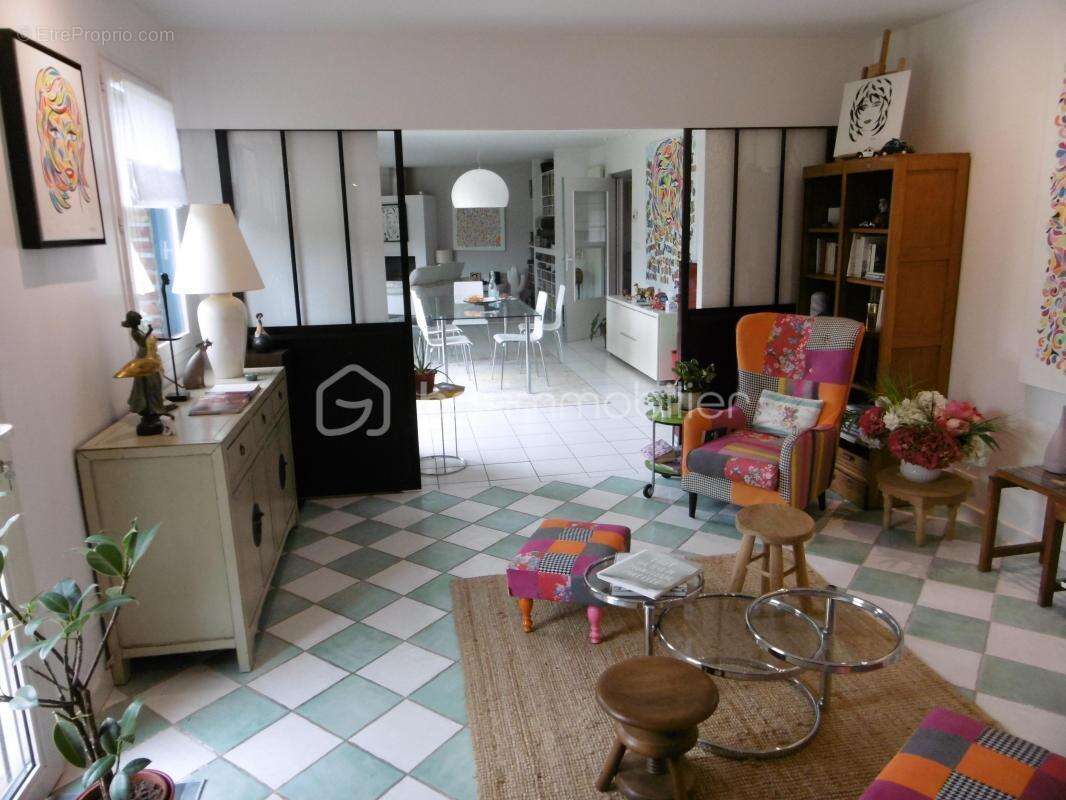 Maison à BOURGHELLES