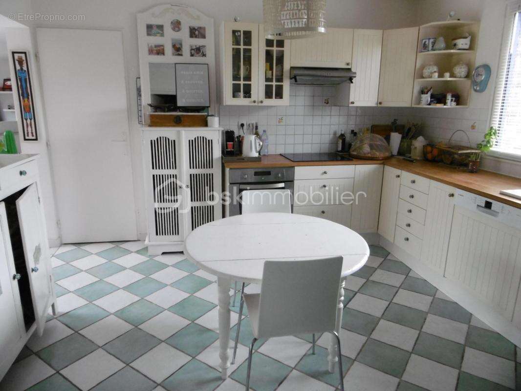 Maison à BOURGHELLES