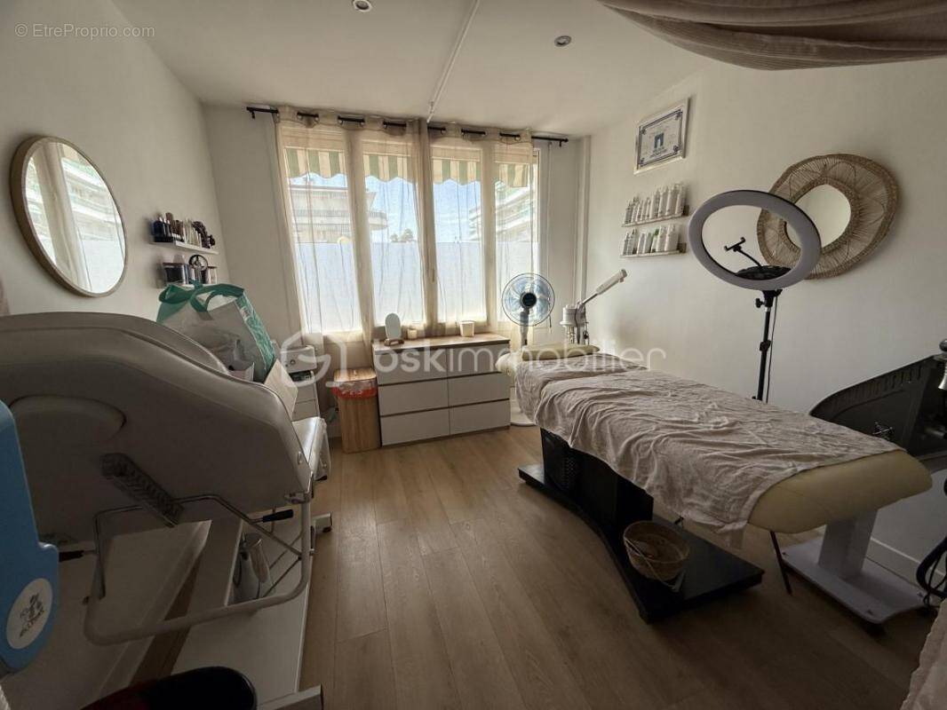 Commerce à CAGNES-SUR-MER