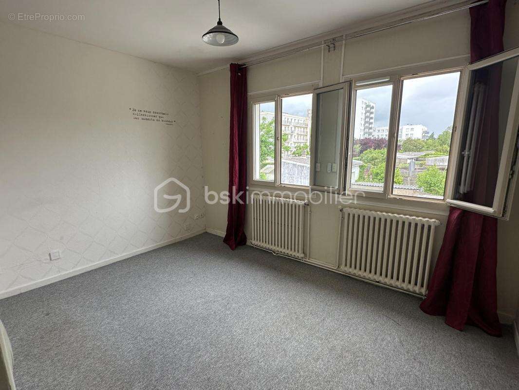 Maison à FLEURY-LES-AUBRAIS