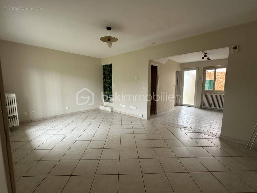 Maison à FLEURY-LES-AUBRAIS