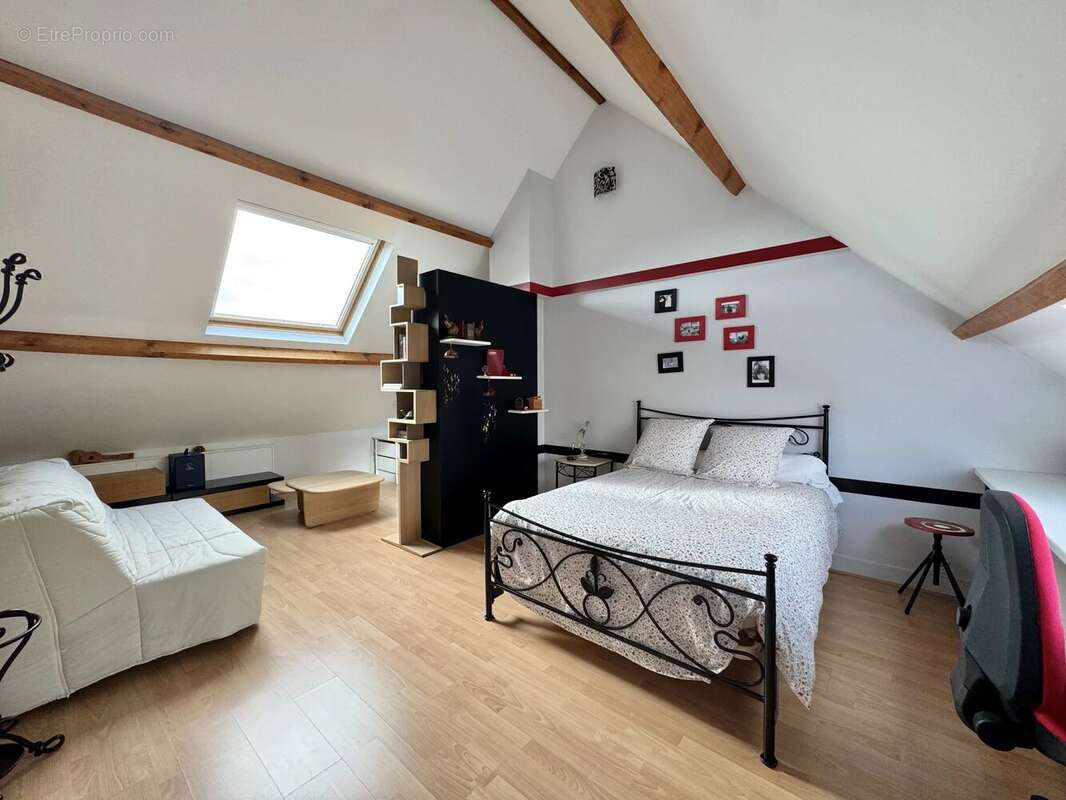 Maison à VERRIERES-LE-BUISSON