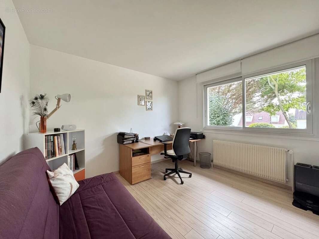 Maison à VERRIERES-LE-BUISSON