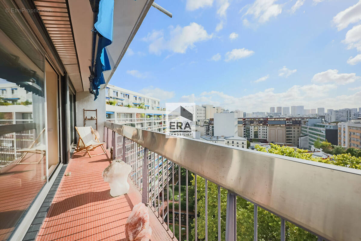 Appartement à PARIS-14E