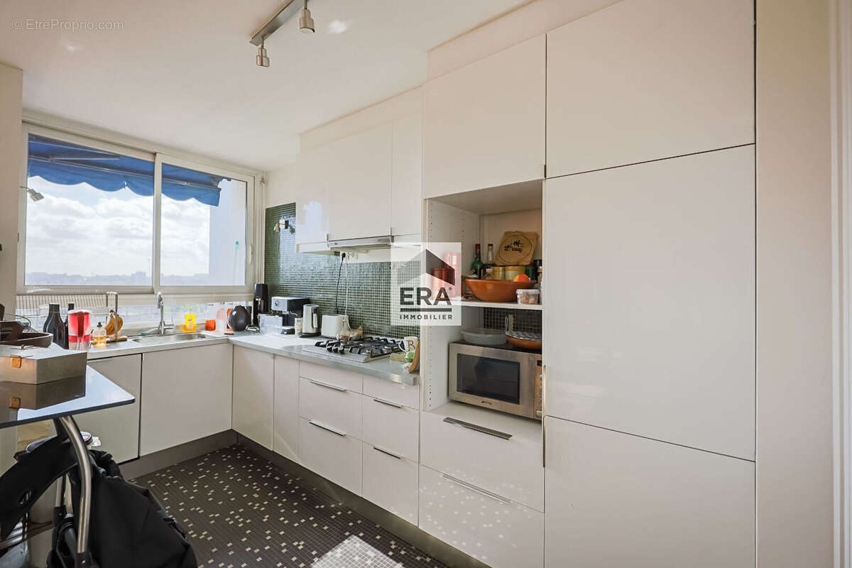 Appartement à PARIS-14E