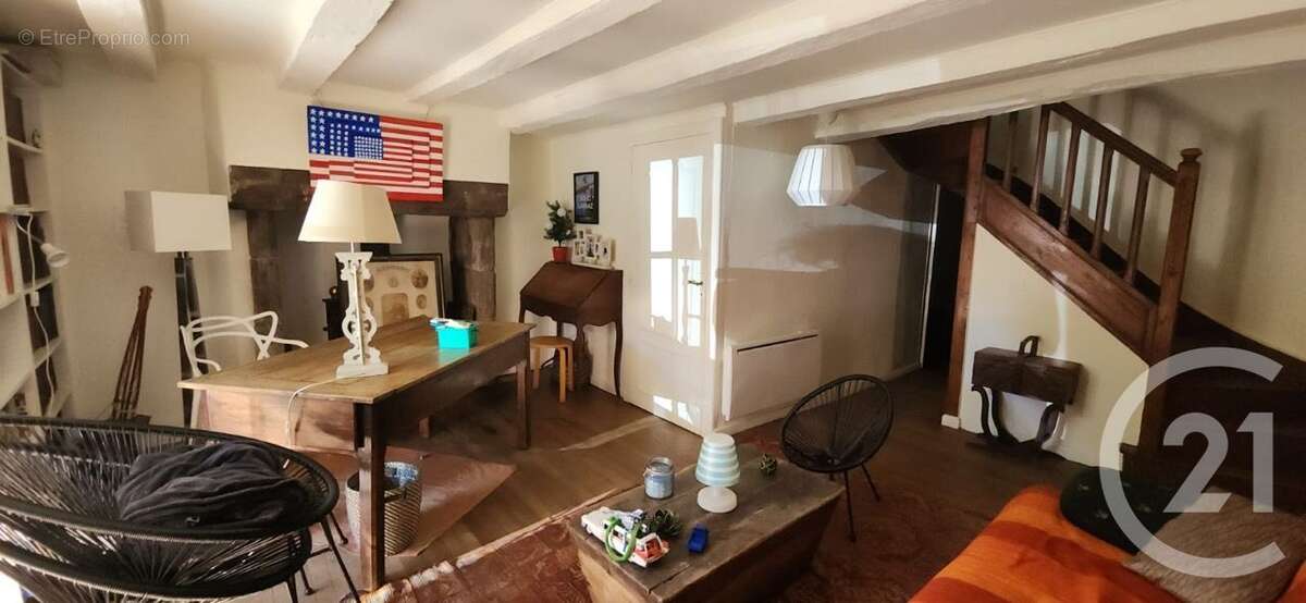 Maison à ANGLARDS-DE-SALERS