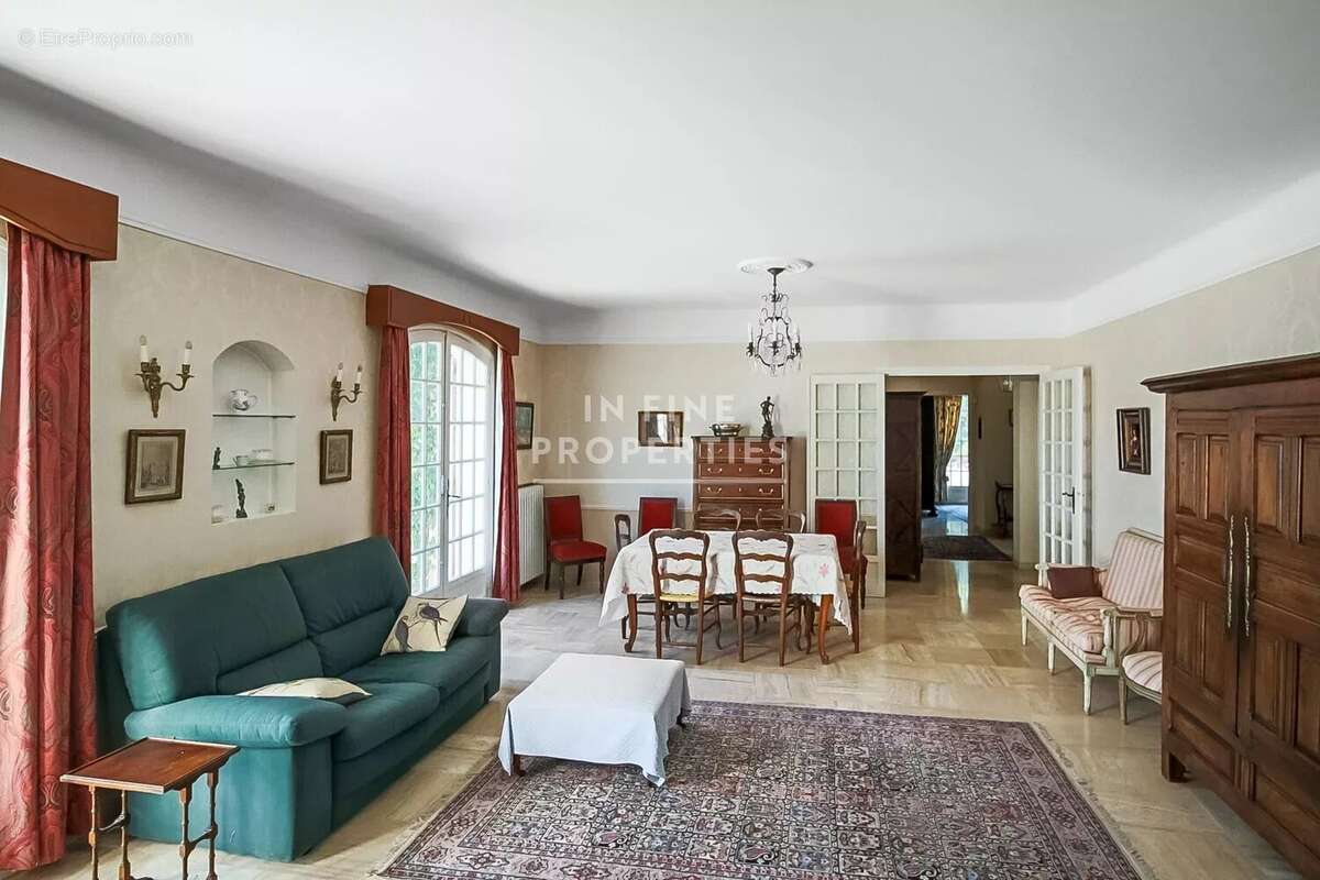 Maison à AURIBEAU-SUR-SIAGNE