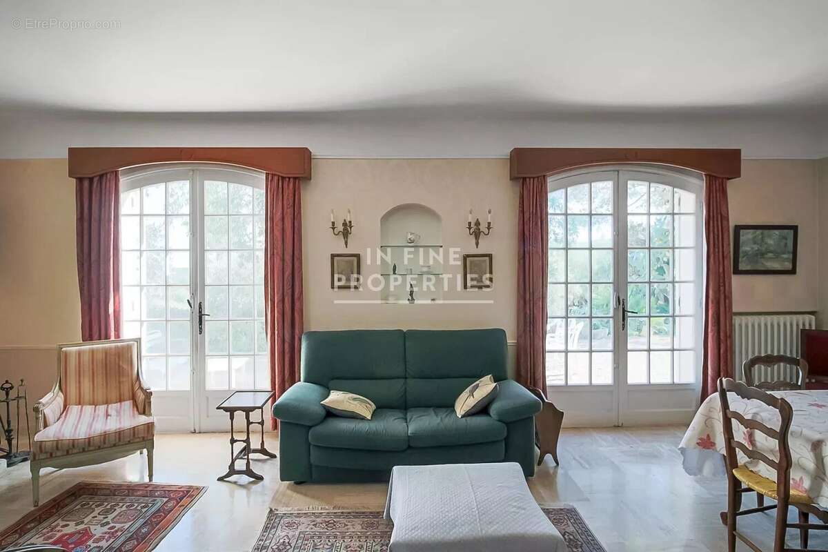 Maison à AURIBEAU-SUR-SIAGNE