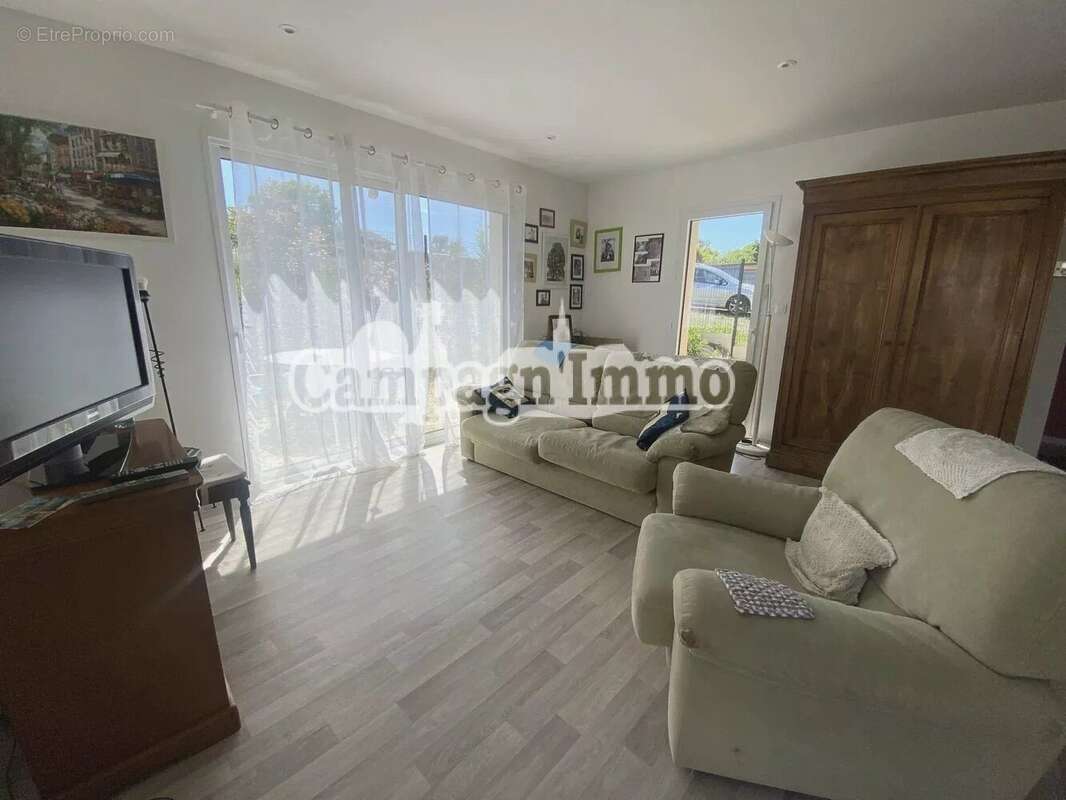 Maison à SAINT-SYMPHORIEN-DE-LAY