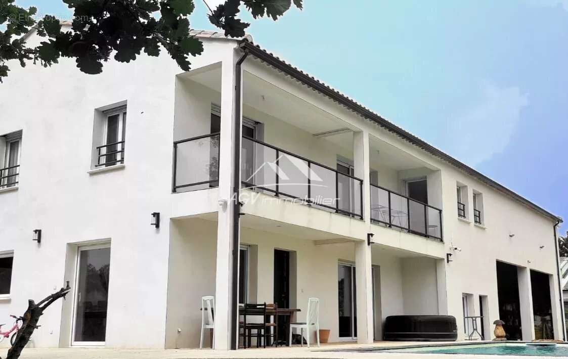 Maison à VEZENOBRES