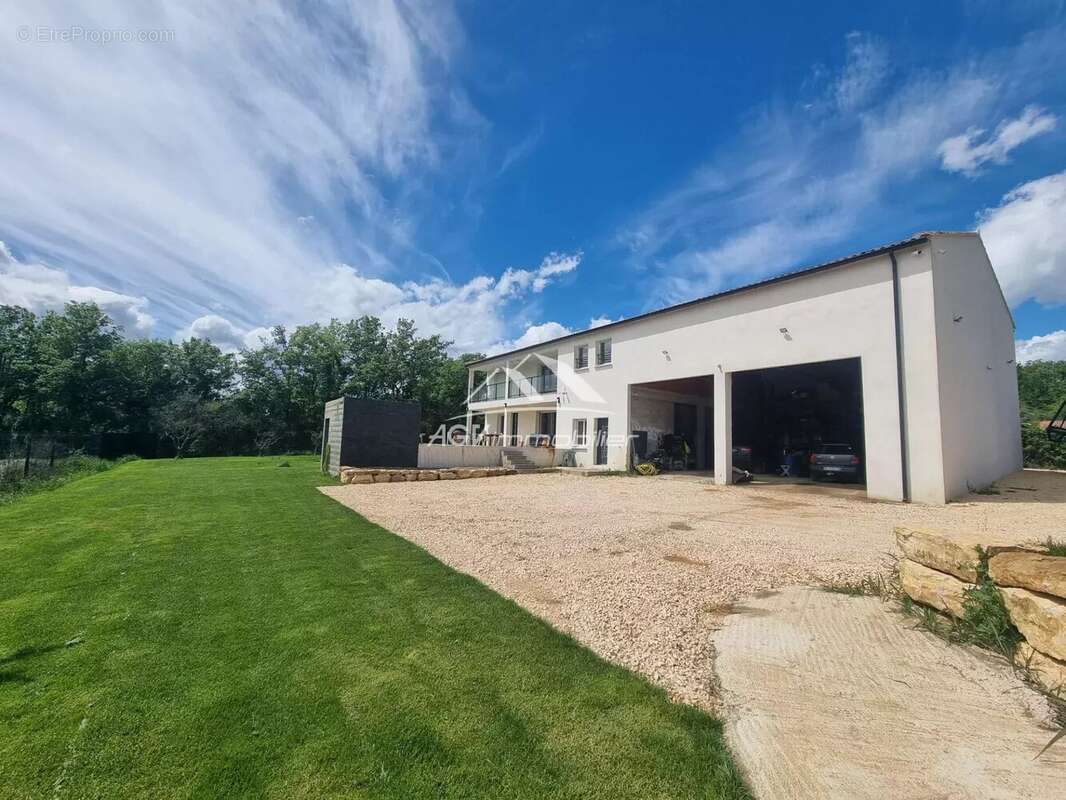 Maison à VEZENOBRES