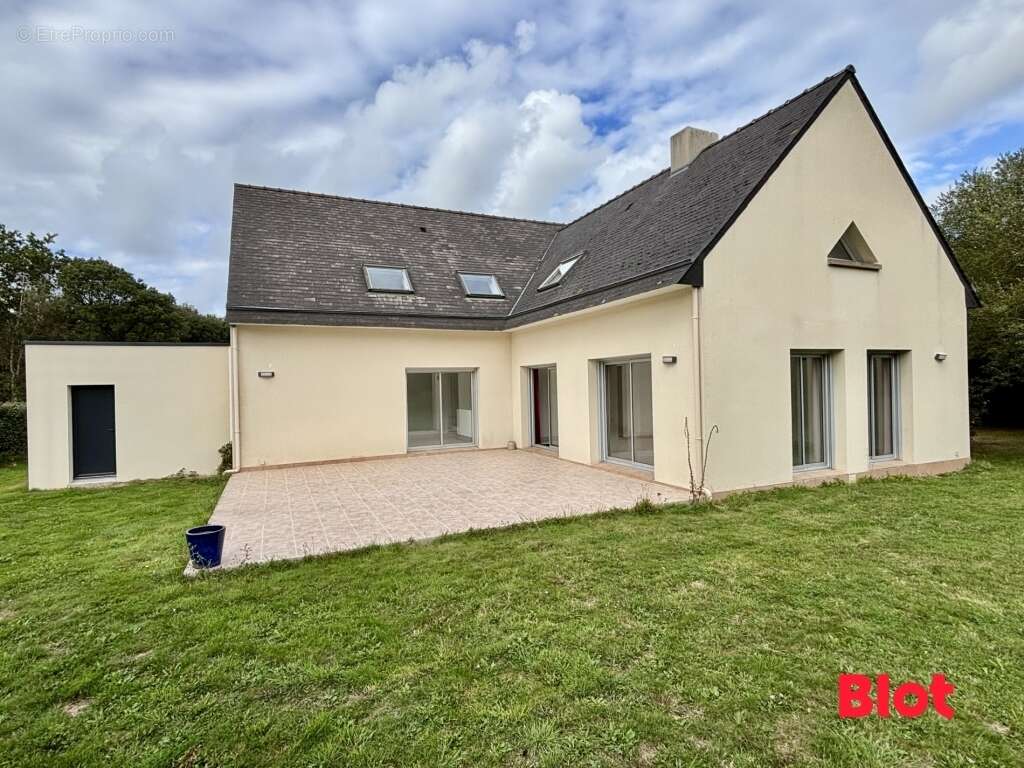 Maison à LA TURBALLE