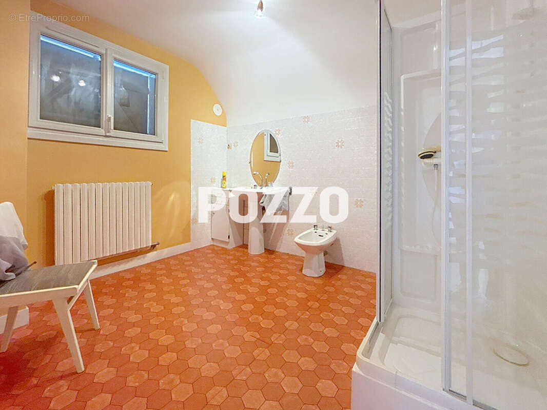 Maison à LINGREVILLE