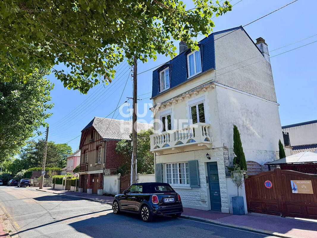 Appartement à DEAUVILLE