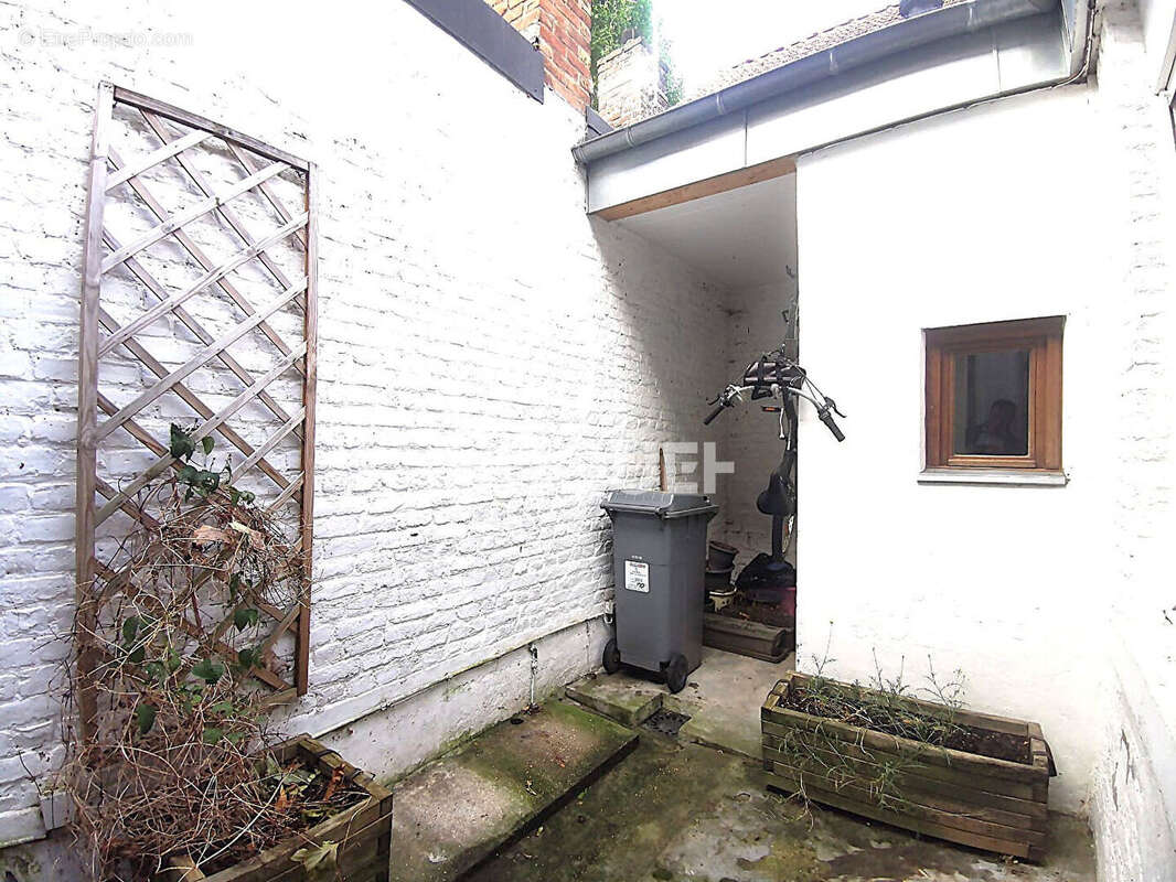 Maison à LA CHAPELLE-D&#039;ARMENTIERES