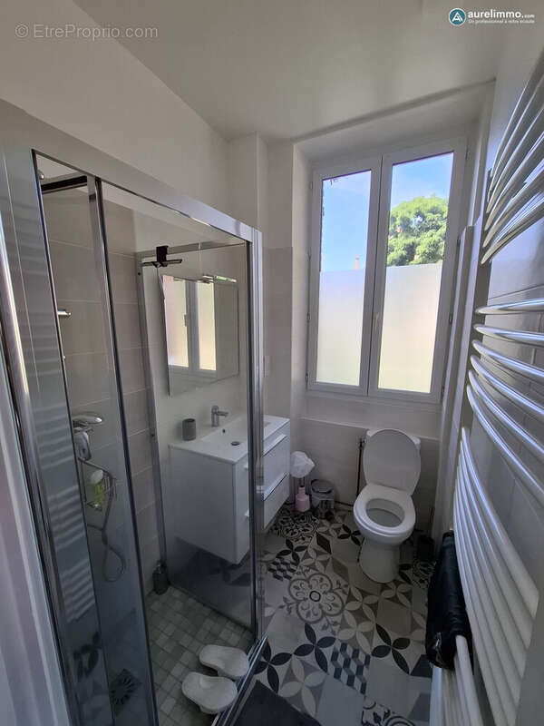 salle d&#039;eau - Appartement à NERIS-LES-BAINS