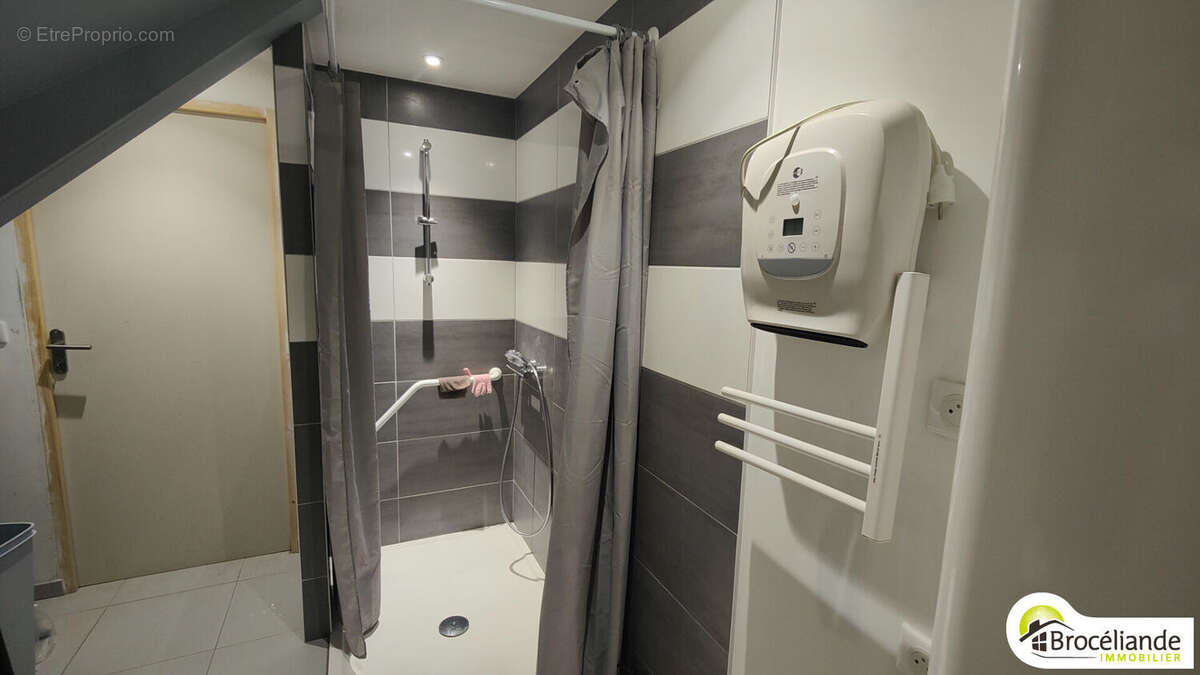 Maison à SAINT-GILLES