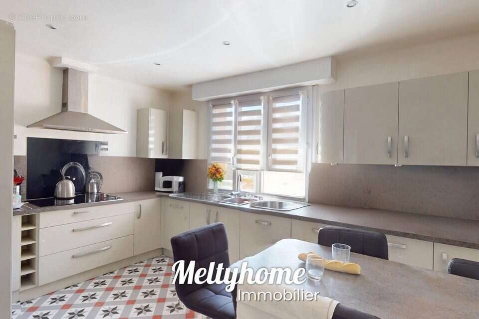 Maison à MONDEVILLE