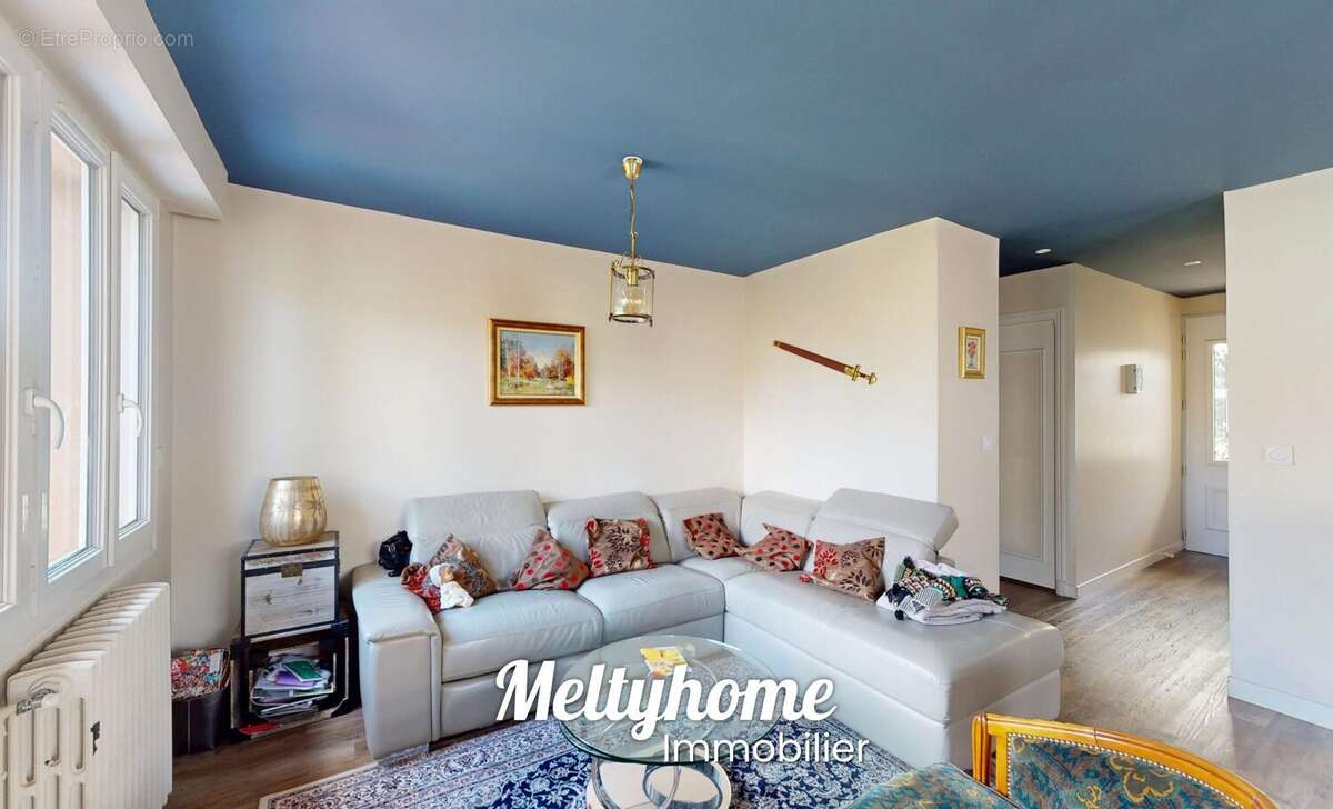 Maison à MONDEVILLE