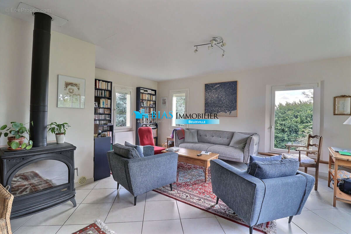 Maison à CONTEVILLE