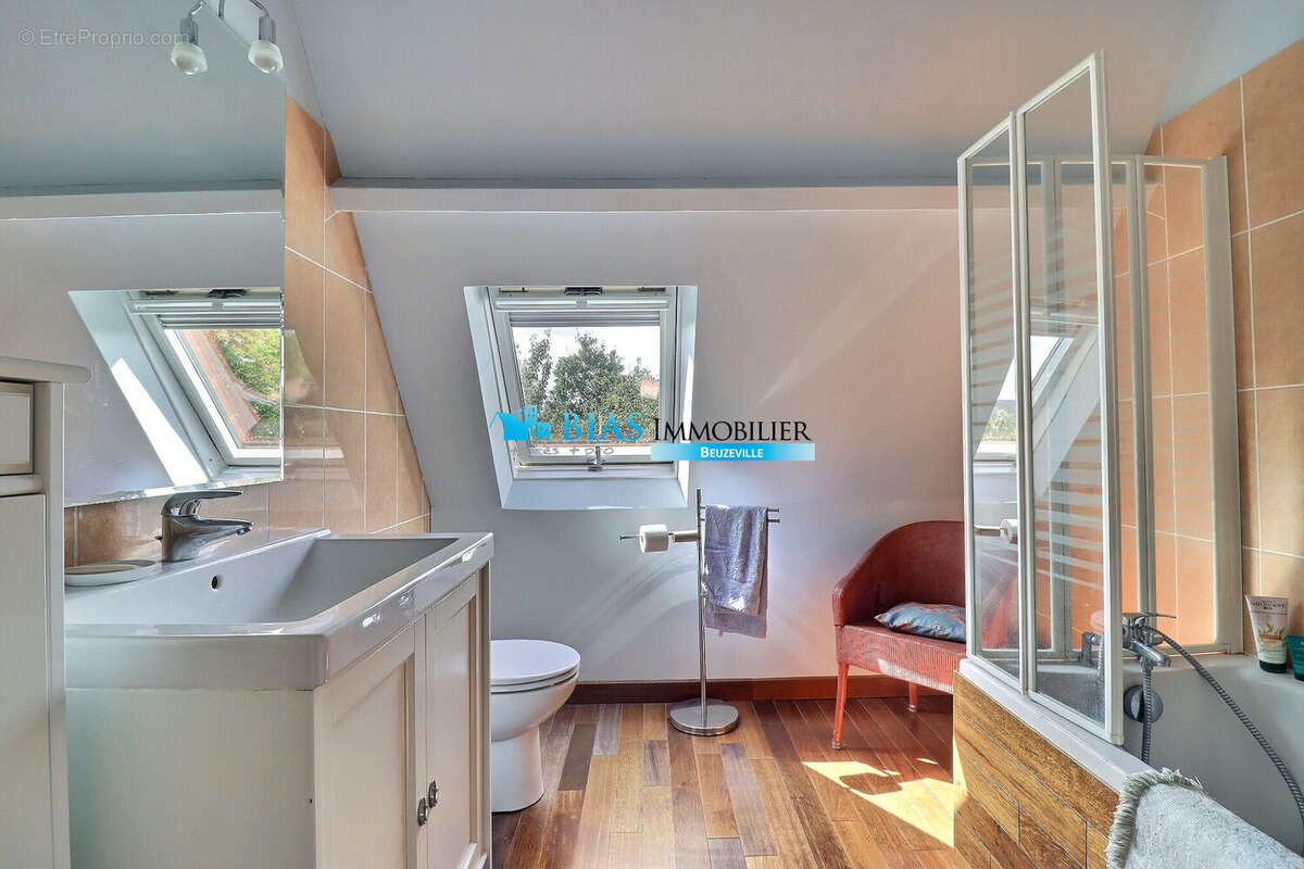 Maison à CONTEVILLE