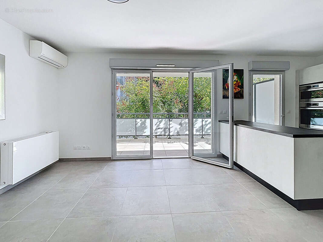 Appartement à MARSEILLE-9E