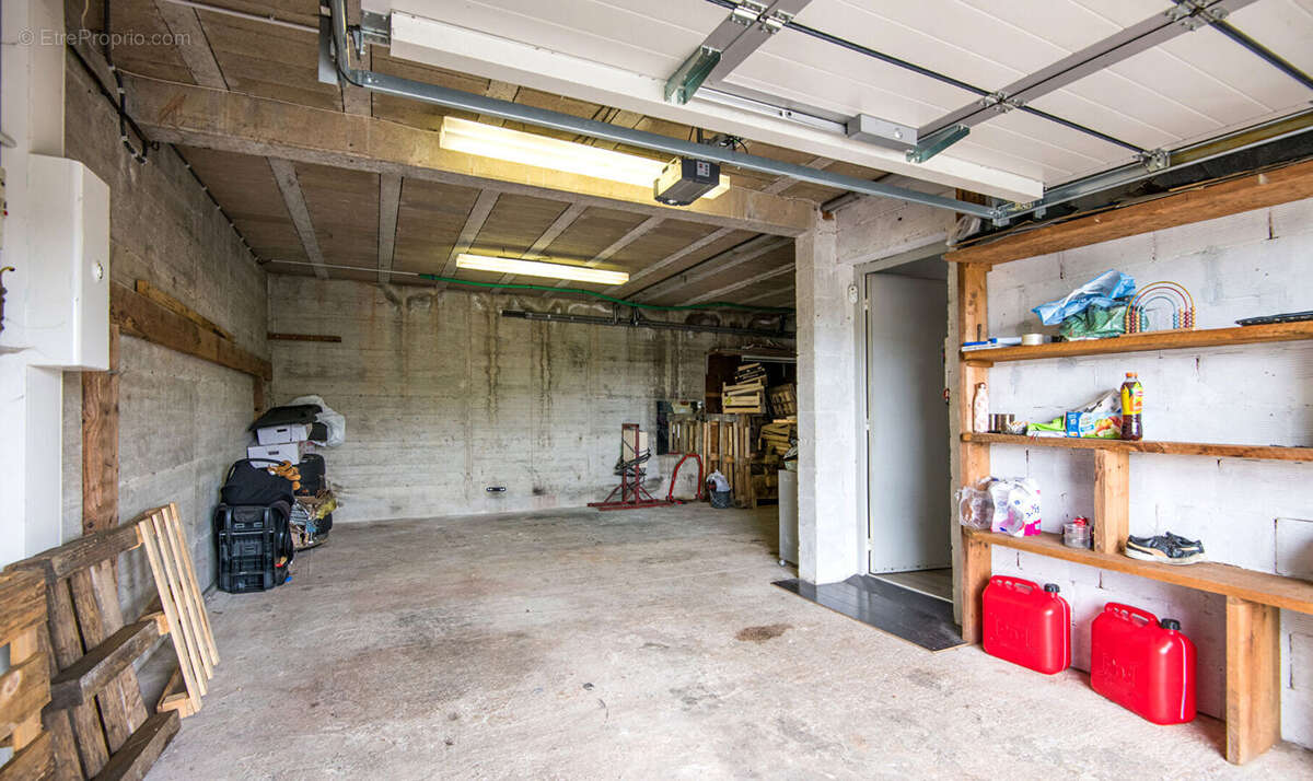 Maison à LE MONASTERE