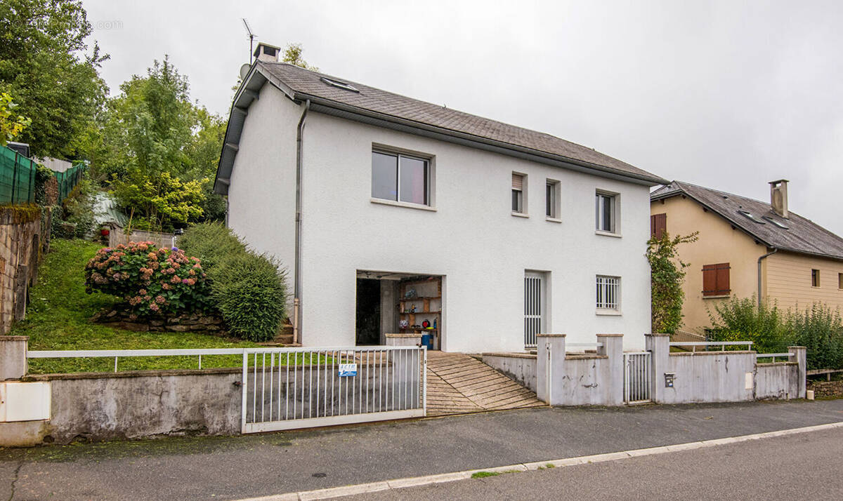 Maison à LE MONASTERE