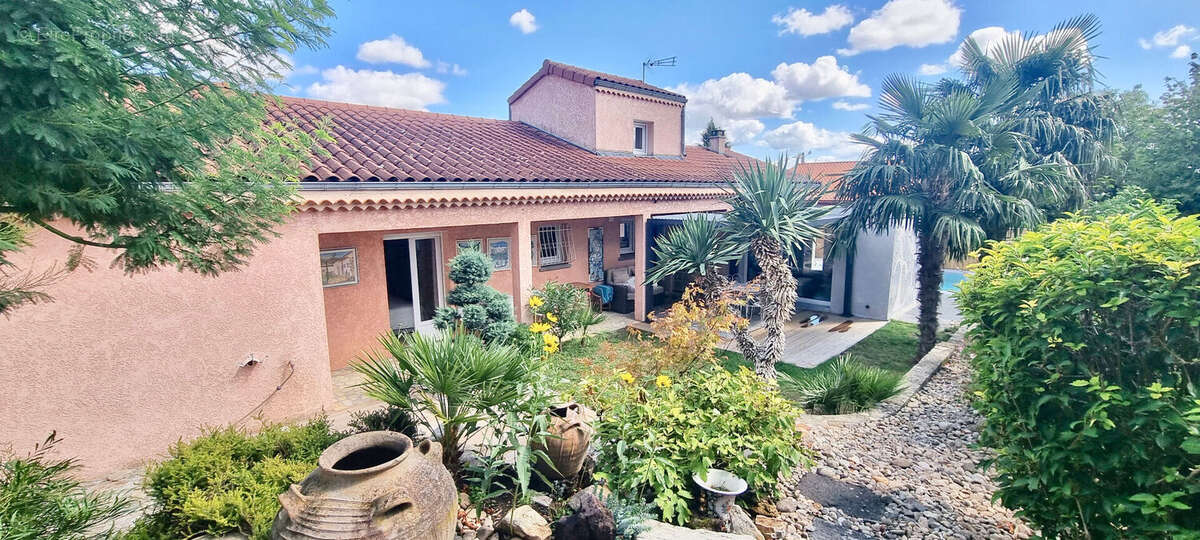 Maison à PONT-DU-CHATEAU