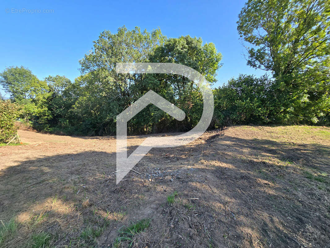 Terrain à ARTHEZ-DE-BEARN