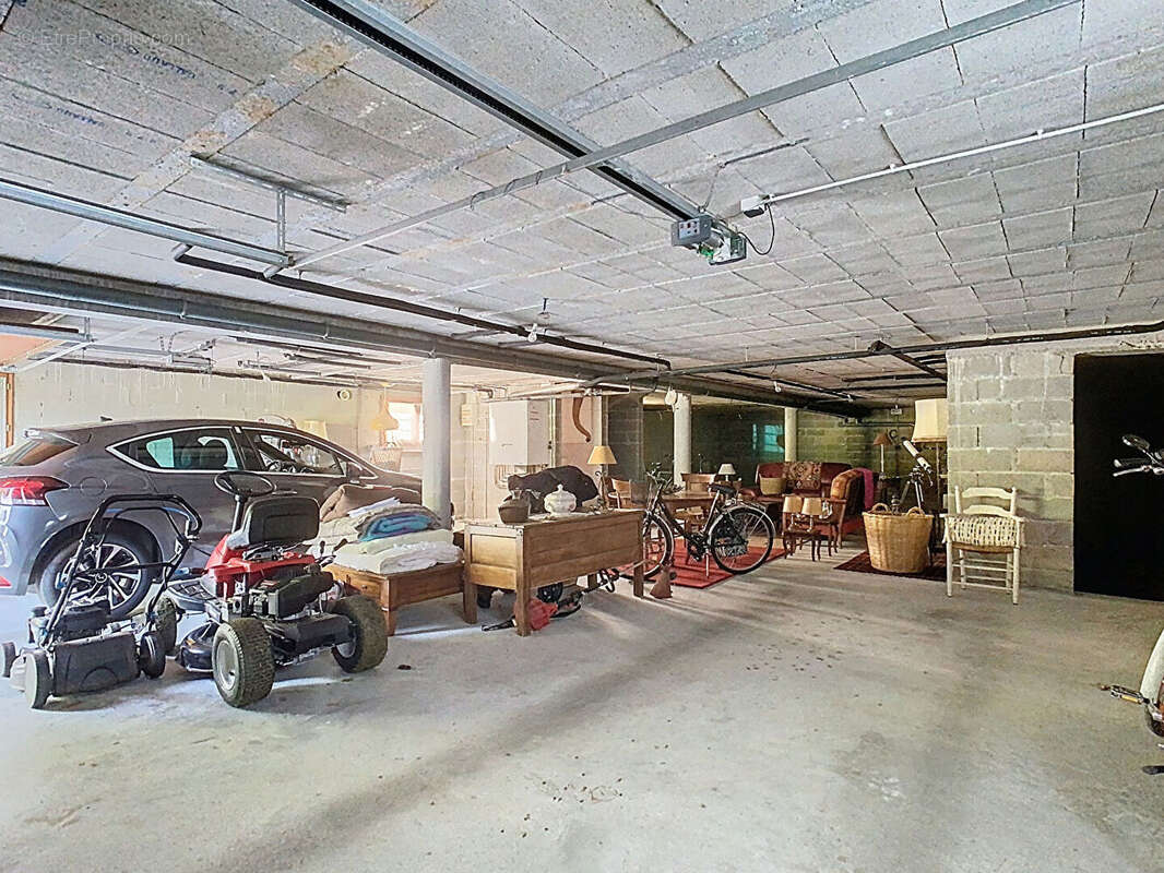 Maison à CONDAT-SUR-VIENNE