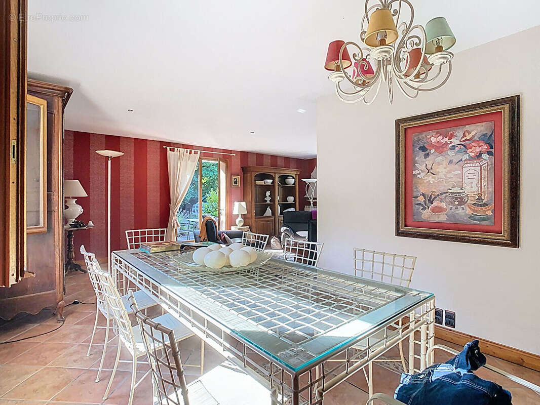 Maison à CONDAT-SUR-VIENNE