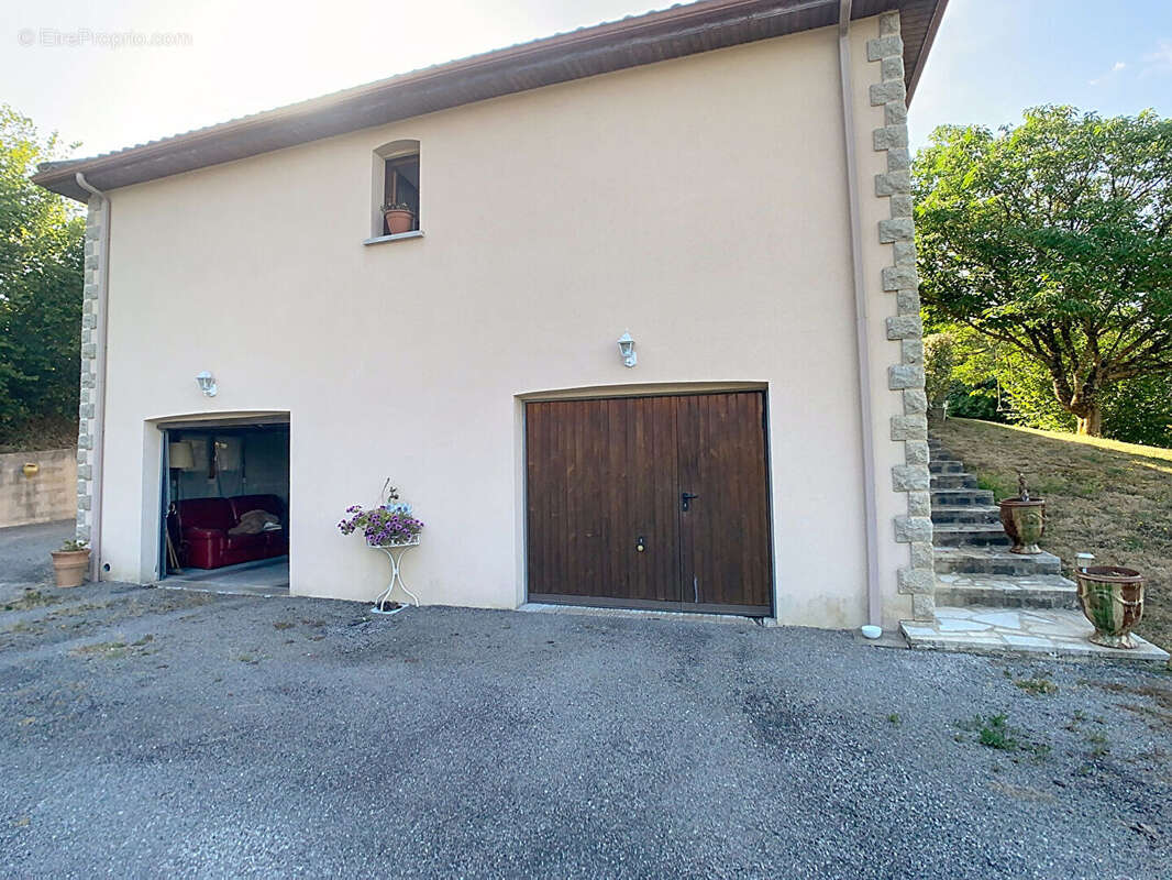 Maison à CONDAT-SUR-VIENNE